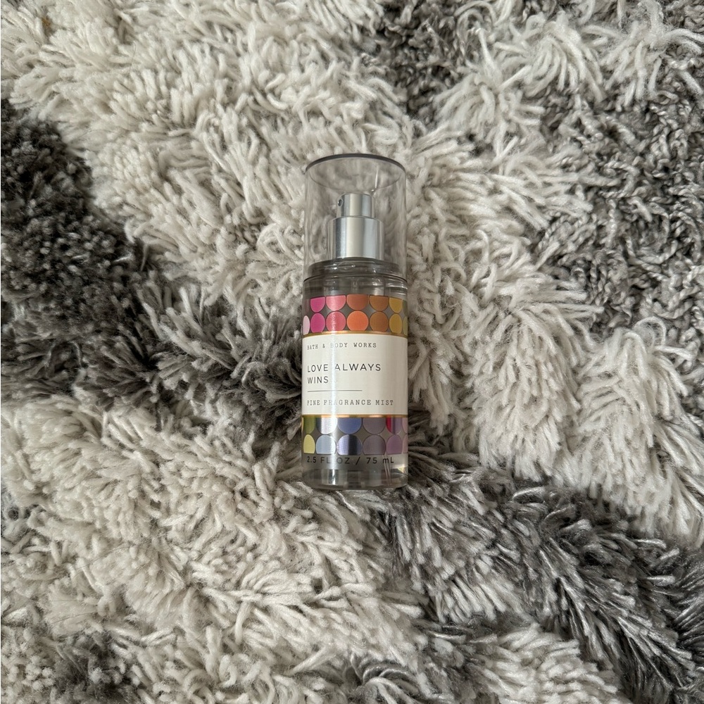 Bath & Body Works mini perfume